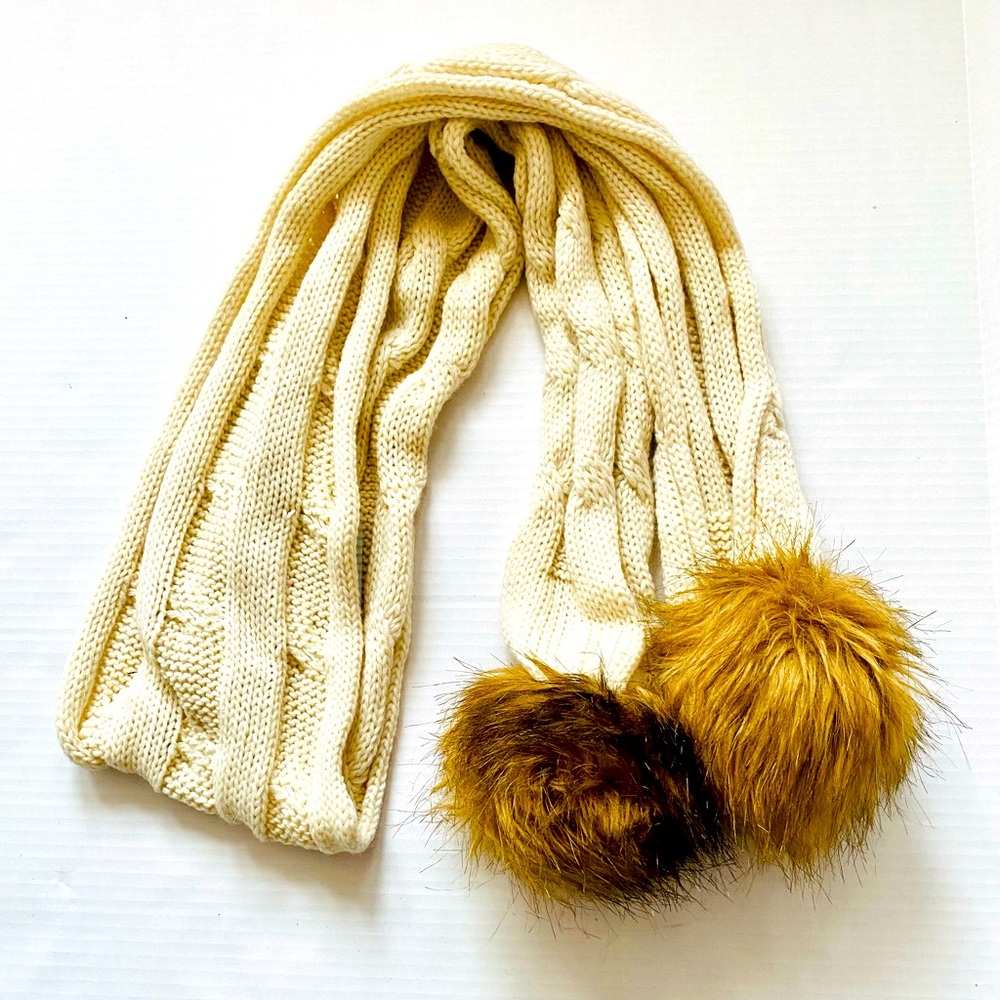 Knit Scarf with Pom Pom